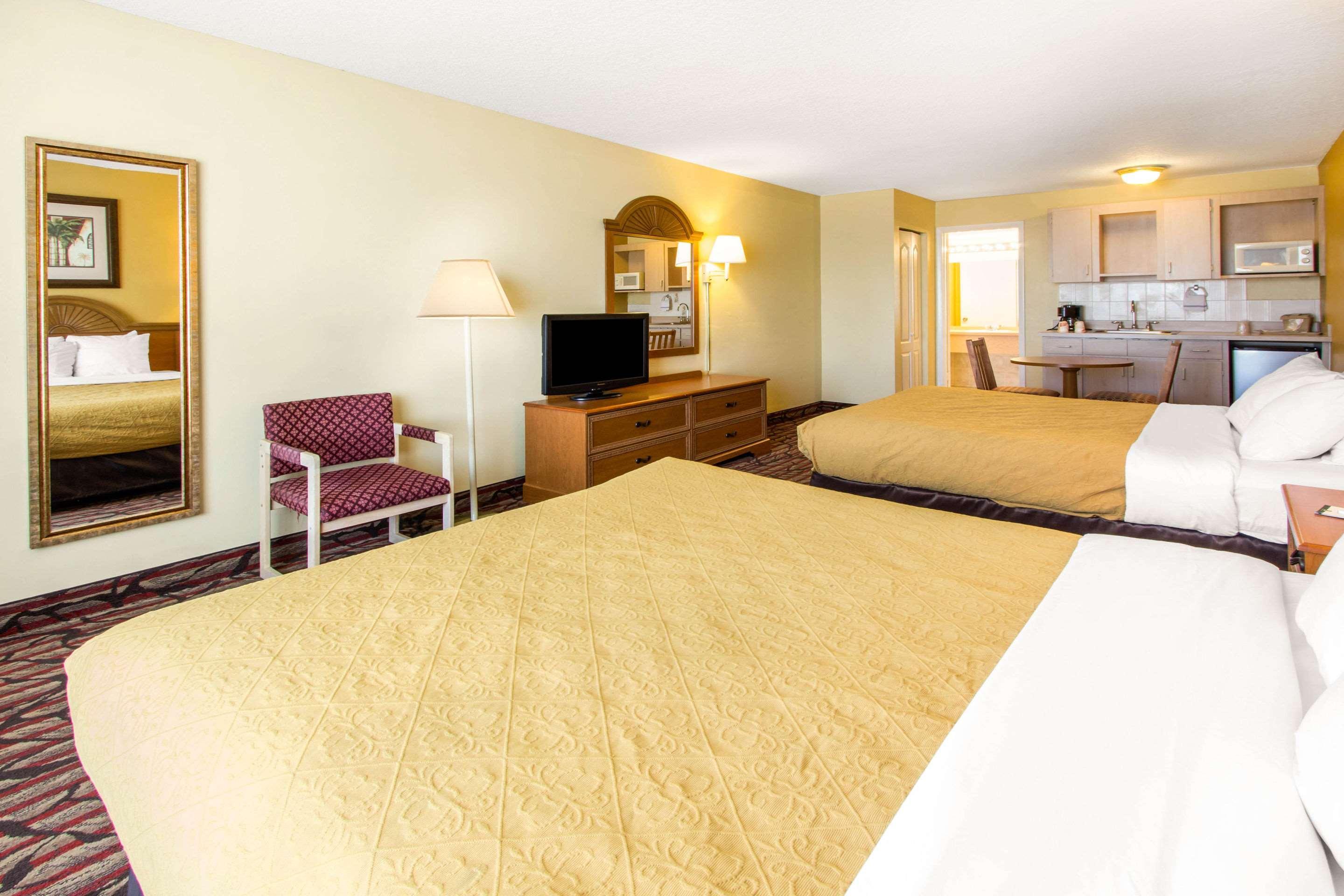 Rodeway Inn Central Clearwater Beach Exterior foto